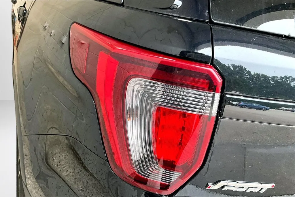 Ford Explorer photo 23