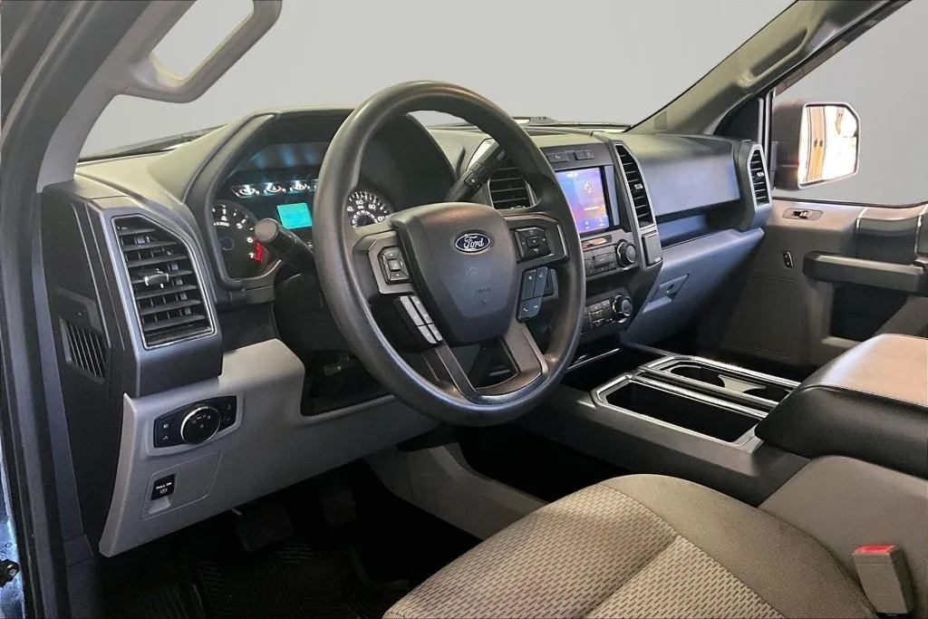 Ford F-150 photo 18