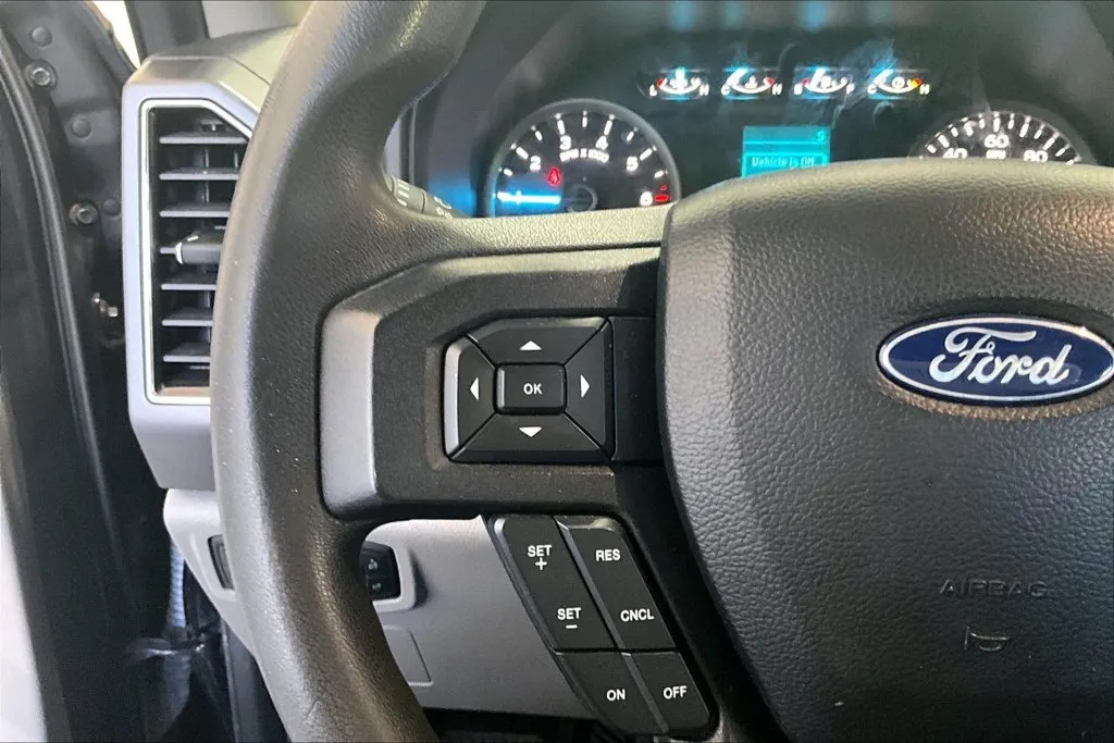 Ford F-150 photo 12