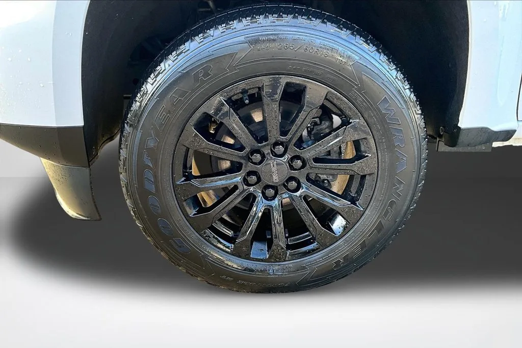 GMC Canyon photo 33