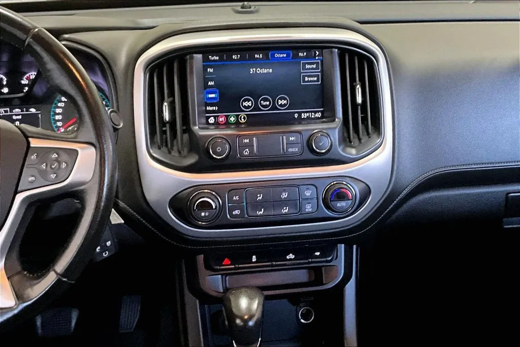 GMC Canyon photo 10