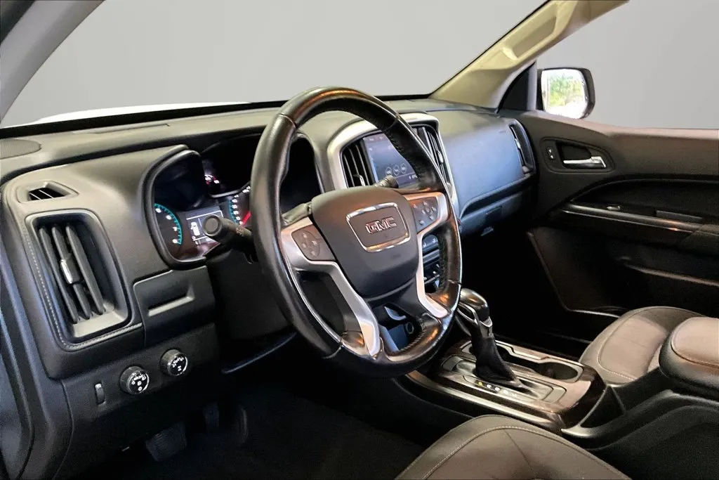 GMC Canyon photo 18