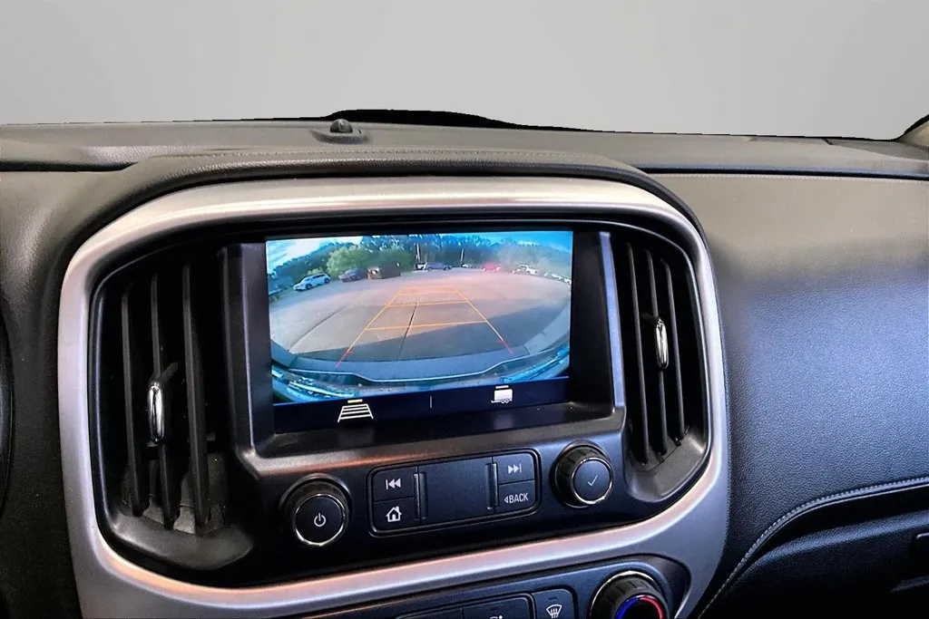 GMC Canyon photo 15