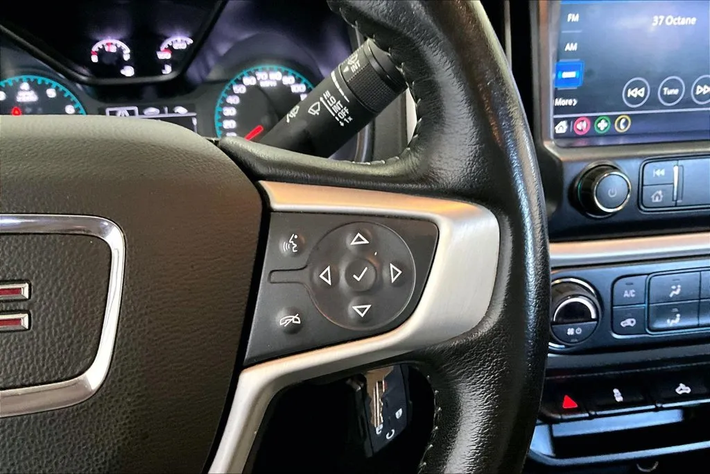 GMC Canyon photo 13