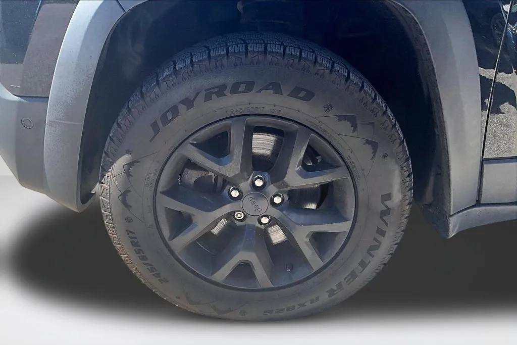 Jeep Cherokee photo 34
