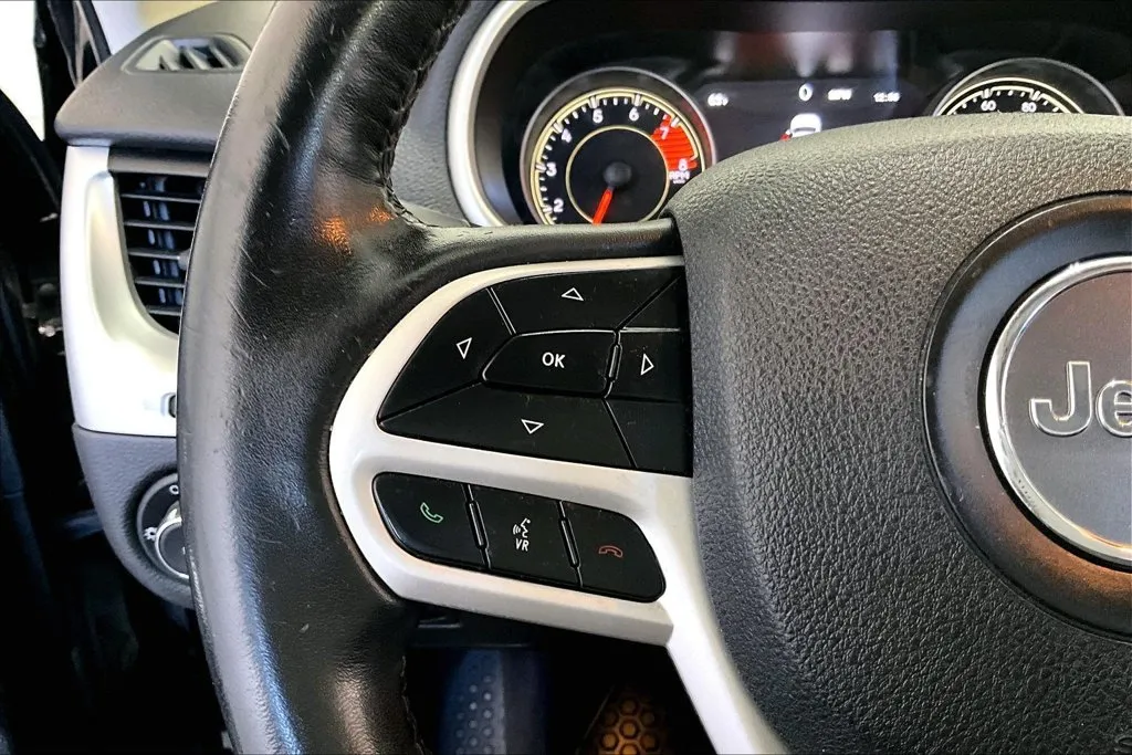 Jeep Cherokee photo 11