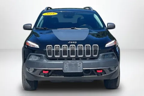 Photos of 2018 Jeep Cherokee Trailhawk for sale in Spring Lake, MI at Lakeside Automotive Group