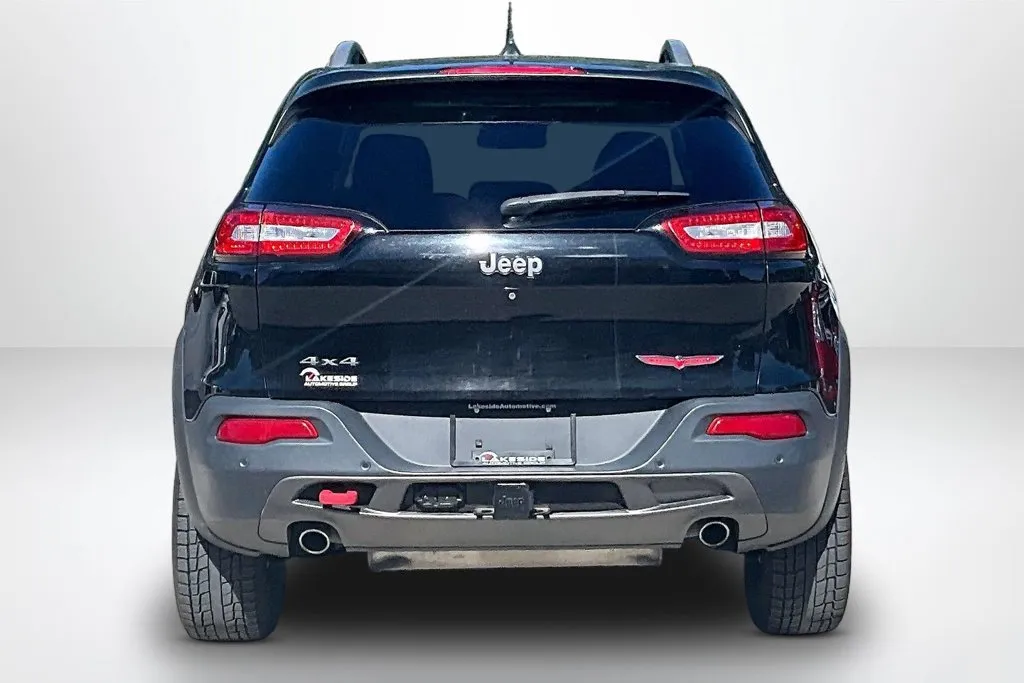 Jeep Cherokee photo 6