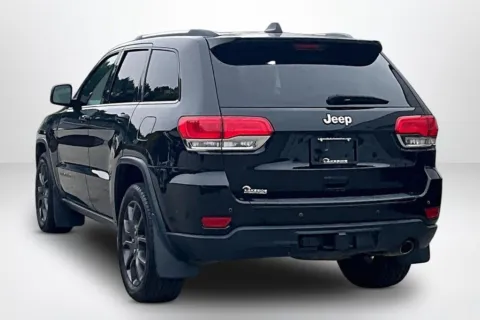 More photos of 2017 Jeep Grand Cherokee Limited at Lakeside Automotive Group, MI