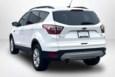 More photos of 2017 Ford Escape SE at Lakeside Automotive Group, MI