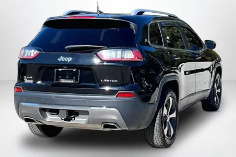 More photos of 2019 Jeep Cherokee Limited at Lakeside Automotive Group, MI