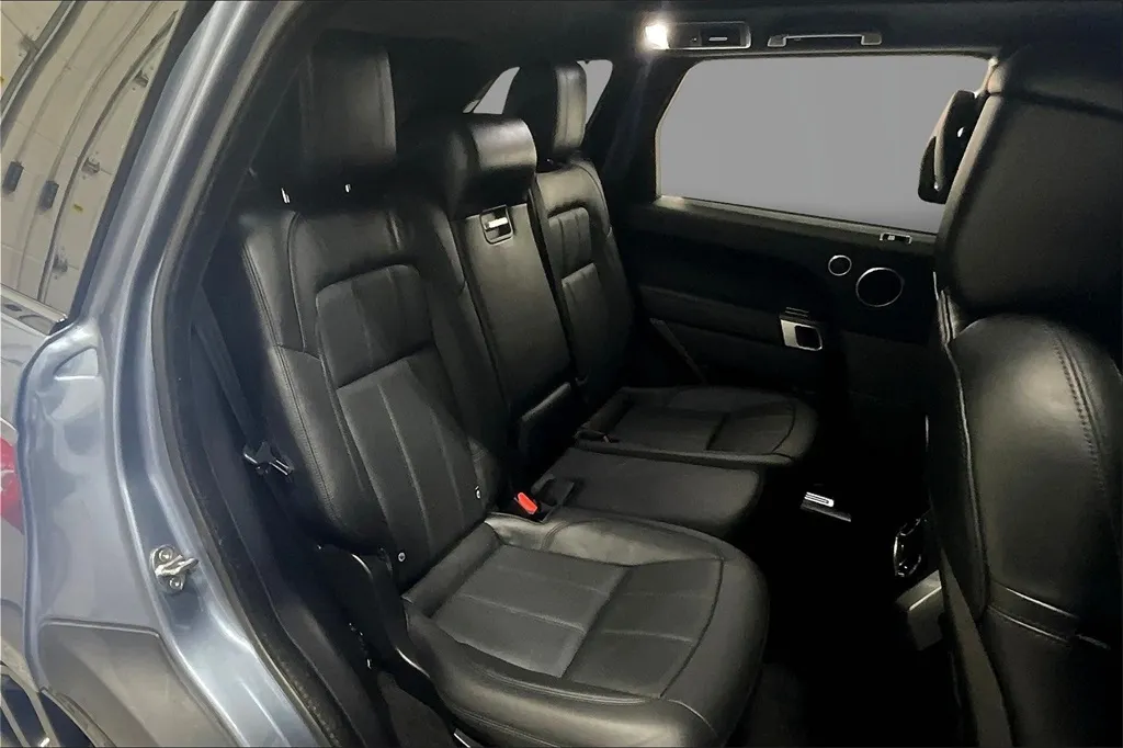 2021 Land Rover Range Rover Sport HSE Dynamic photo 16
