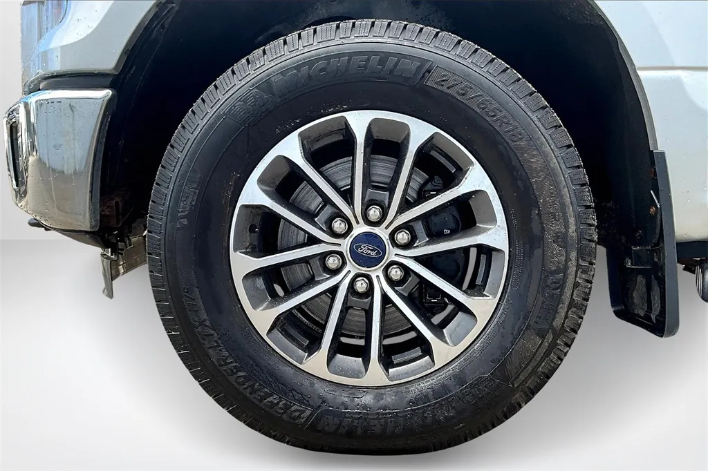 2015 Ford F-150 XLT photo 10