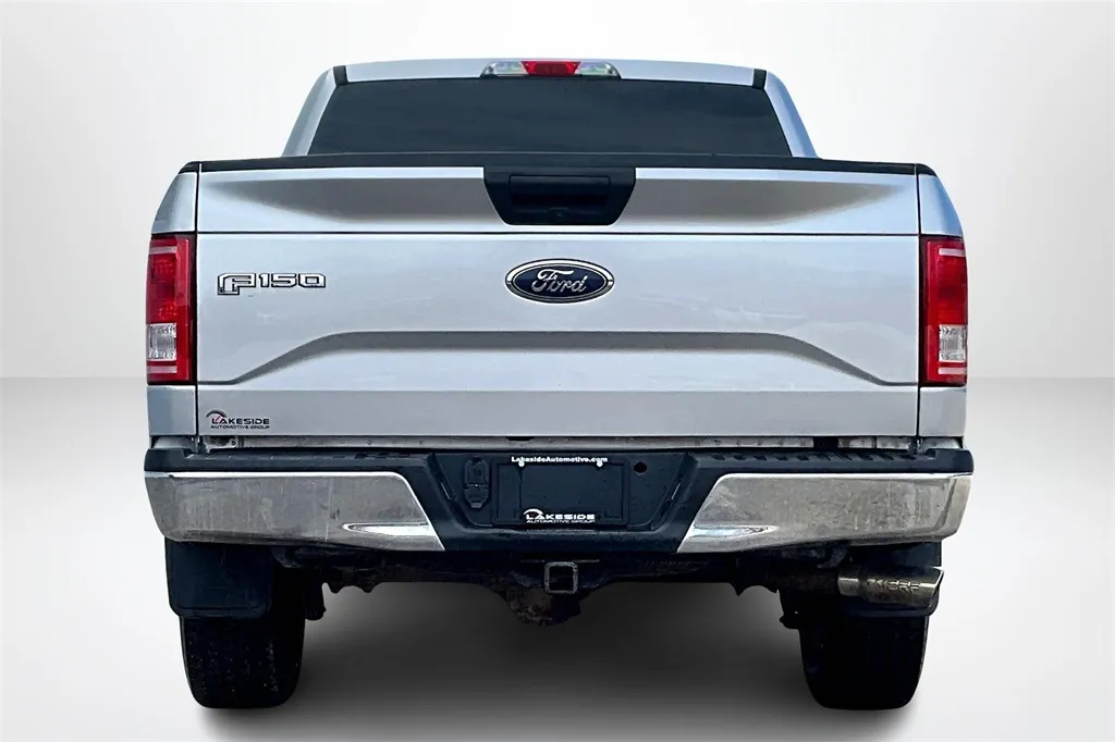 2015 Ford F-150 XLT photo 19