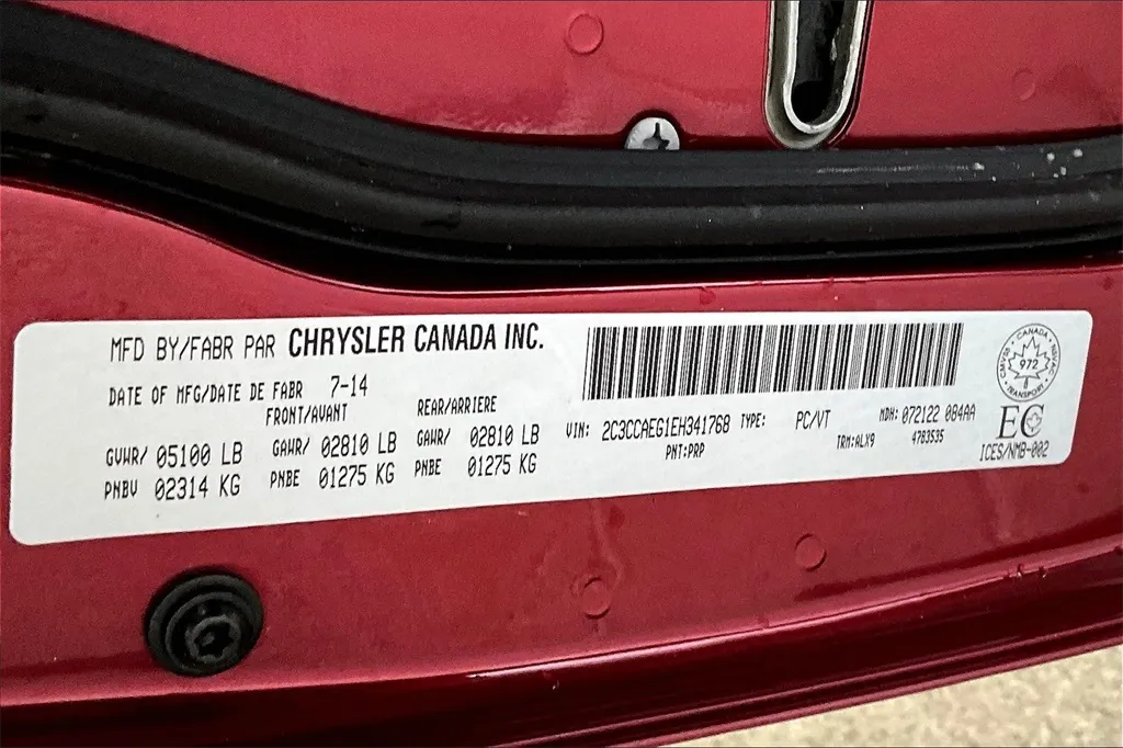 2014 Chrysler 300 C photo 16