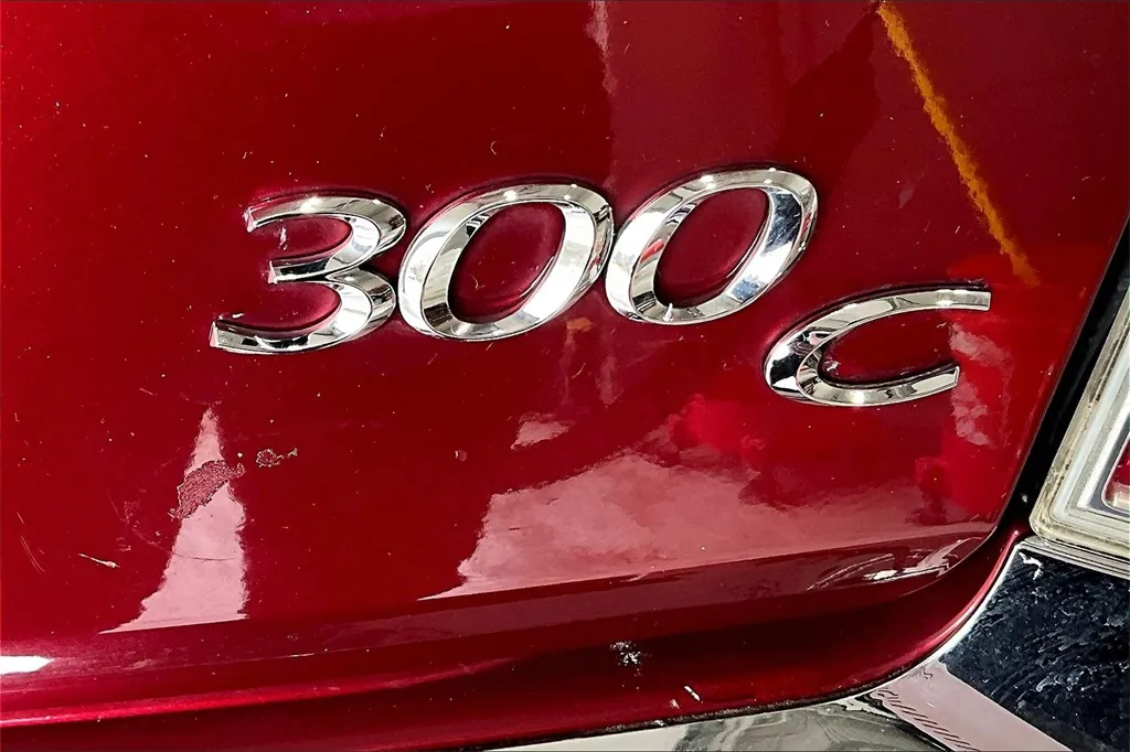 2014 Chrysler 300 C photo 7