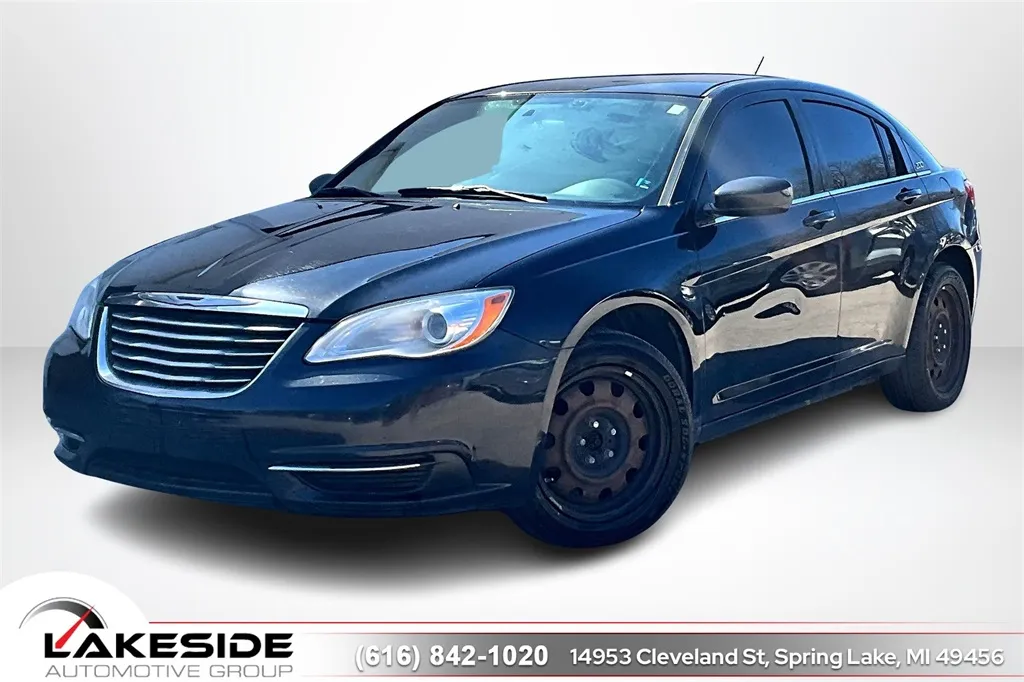 2014 Chrysler 200 LX for sale in Spring Lake, MI
