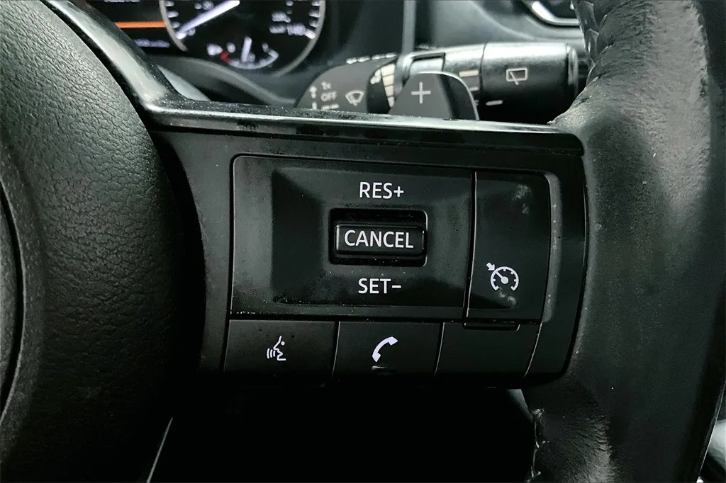 2022 Nissan Rogue S photo 18