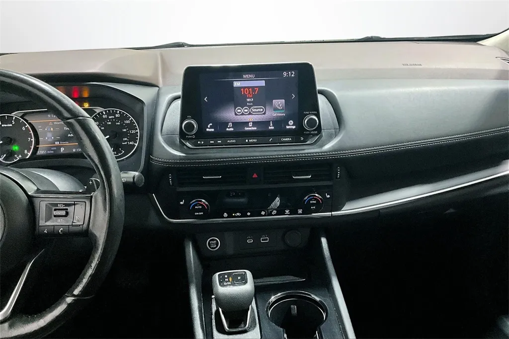 2022 Nissan Rogue S photo 17