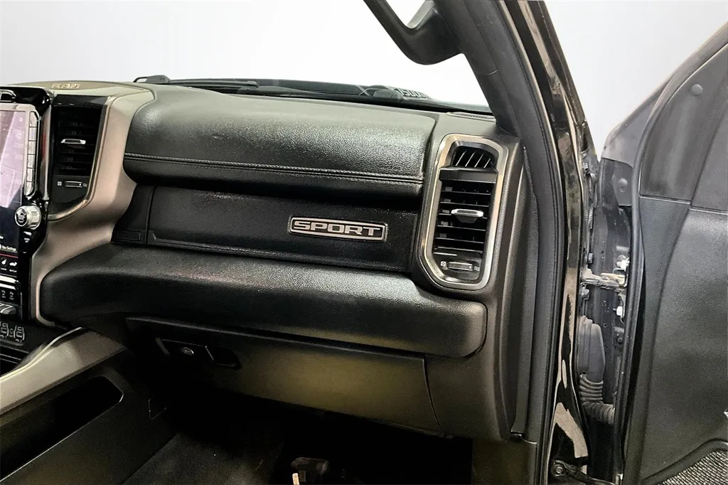 2020 Ram 1500 Rebel photo 26