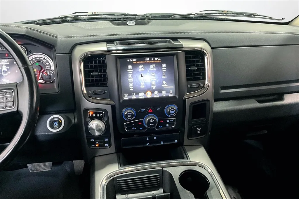 2016 Ram 1500 Sport photo 3