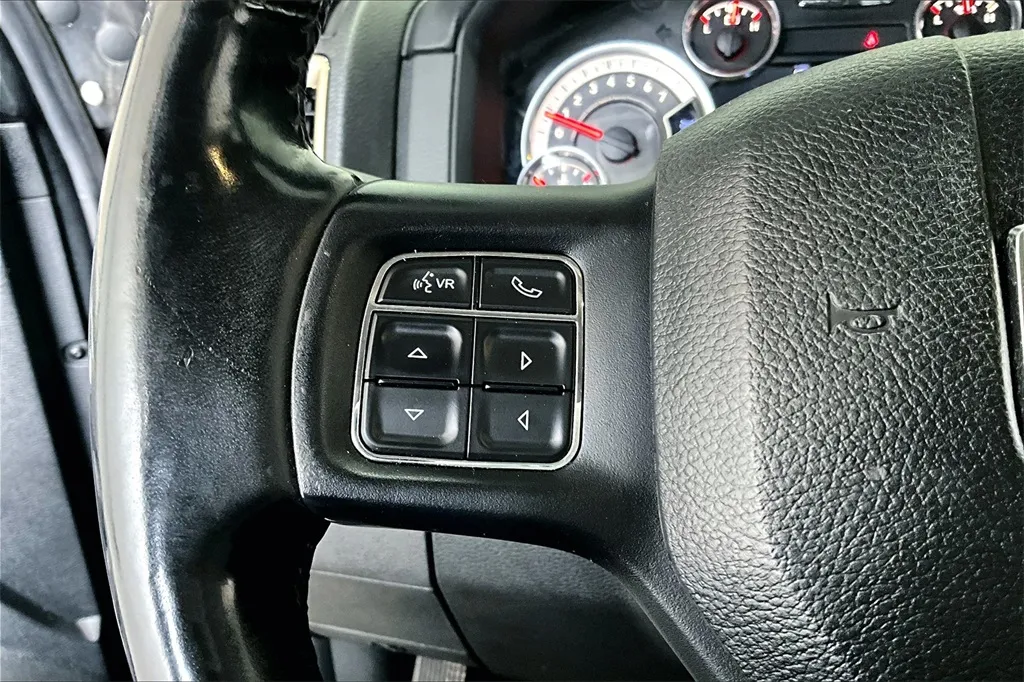 2016 Ram 1500 Sport photo 14