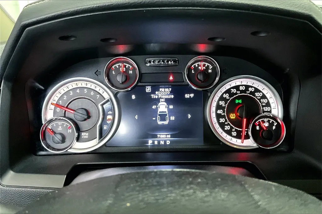 2016 Ram 1500 Sport photo 4