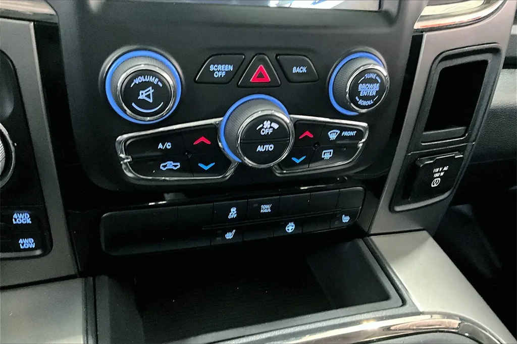 2016 Ram 1500 Sport photo 26