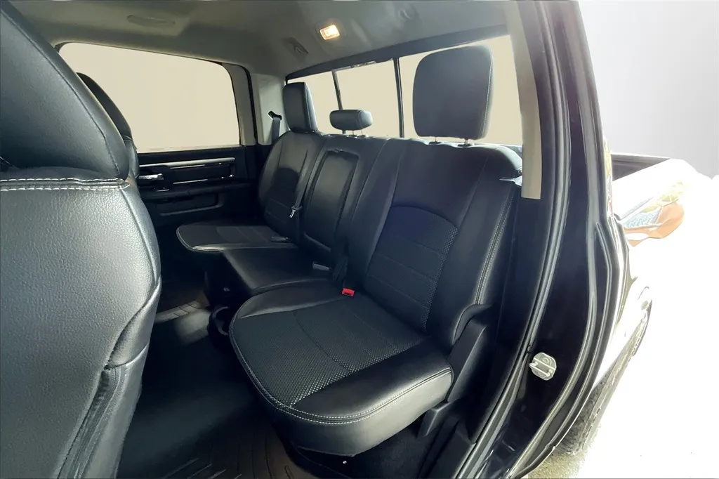 2016 Ram 1500 Sport photo 27