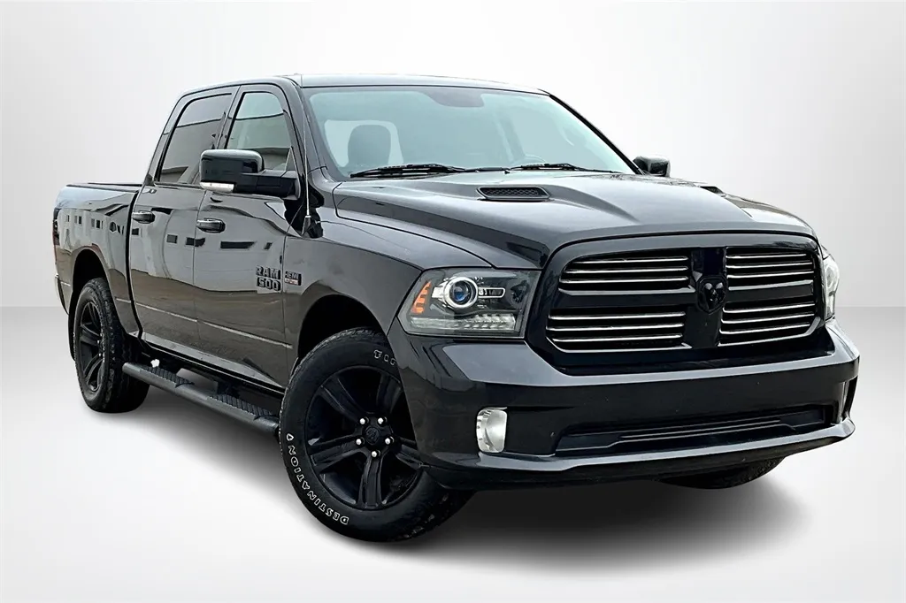 2016 Ram 1500 Sport photo 22