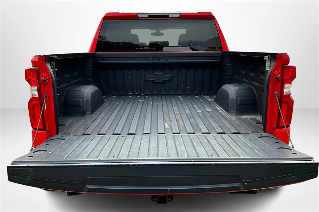 2019 Chevrolet Silverado 1500 LT Trail Boss photo 3