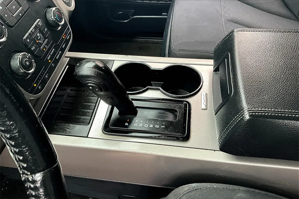 2017 Ford Expedition XLT photo 5