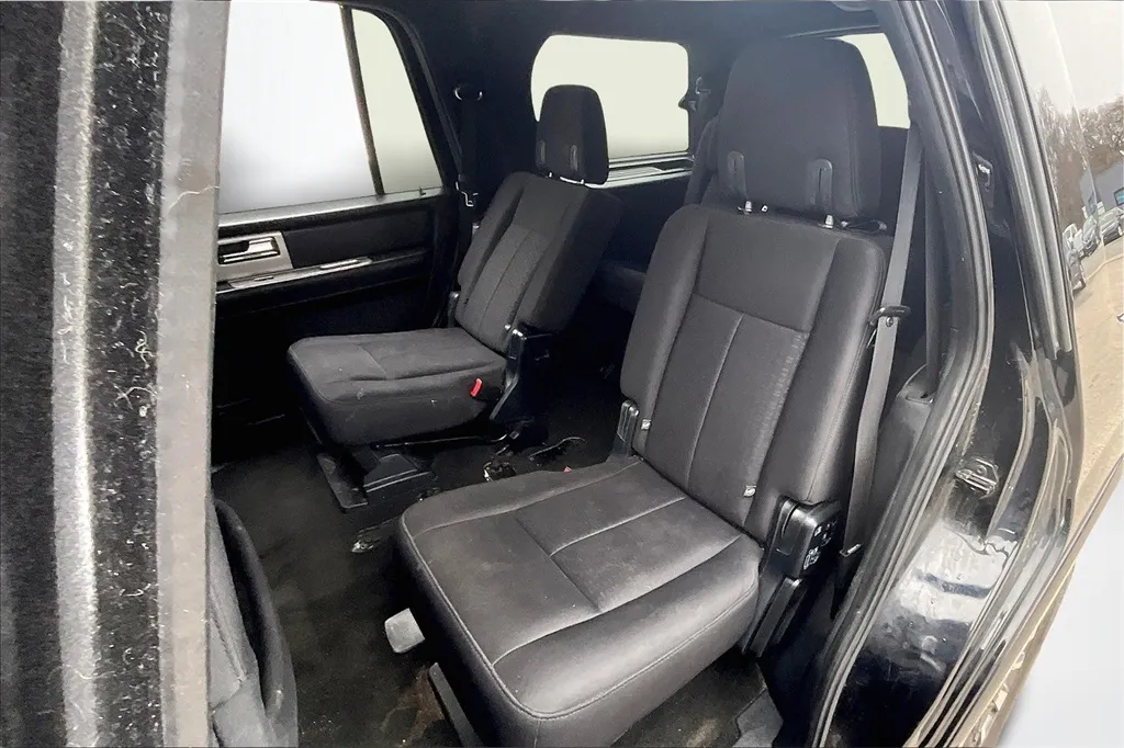 2017 Ford Expedition XLT photo 15