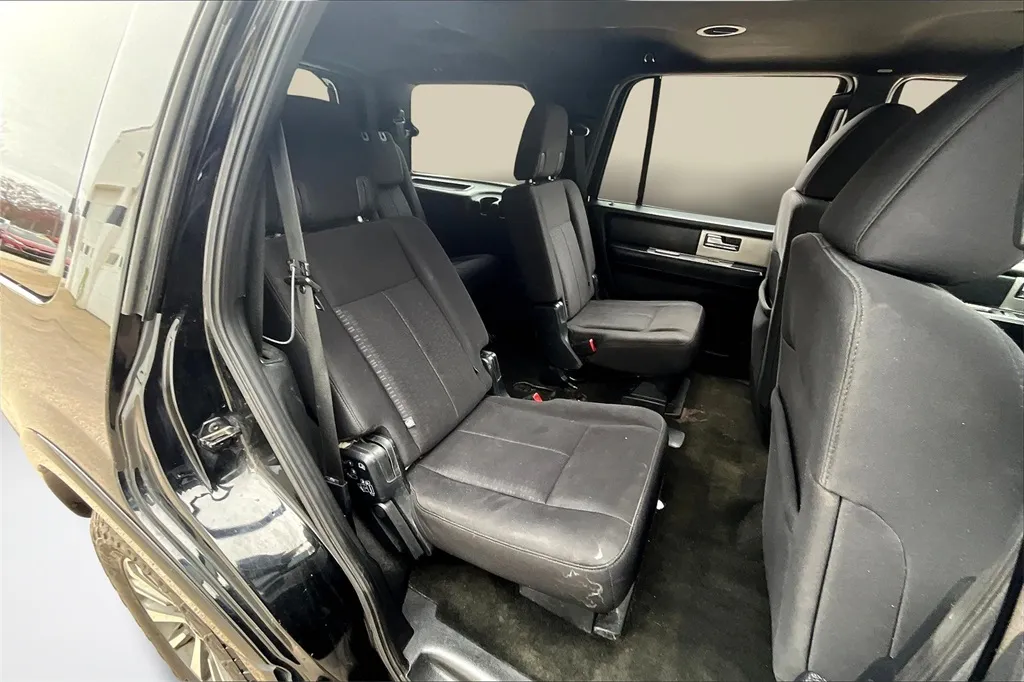 2017 Ford Expedition XLT photo 7