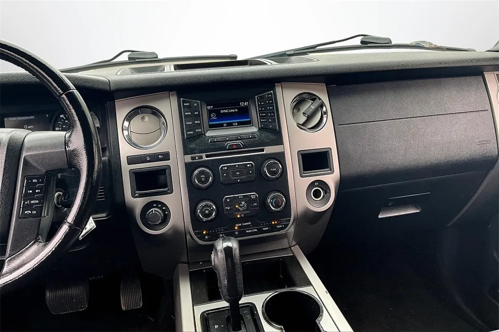 2017 Ford Expedition XLT photo 21