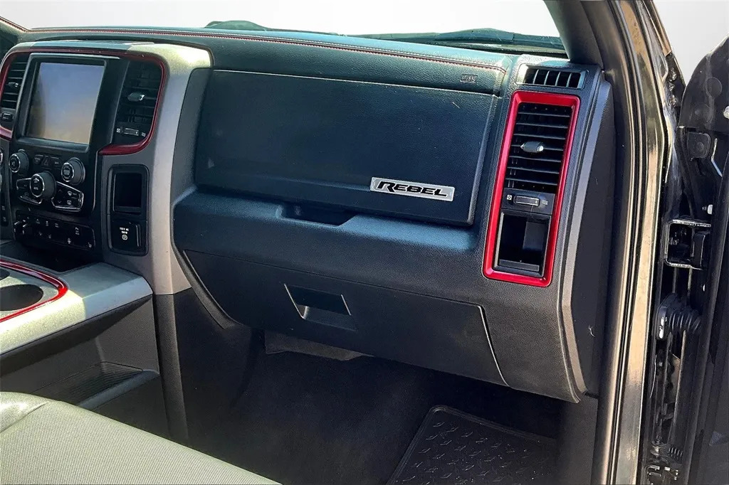 2016 Ram 1500 Rebel photo 27