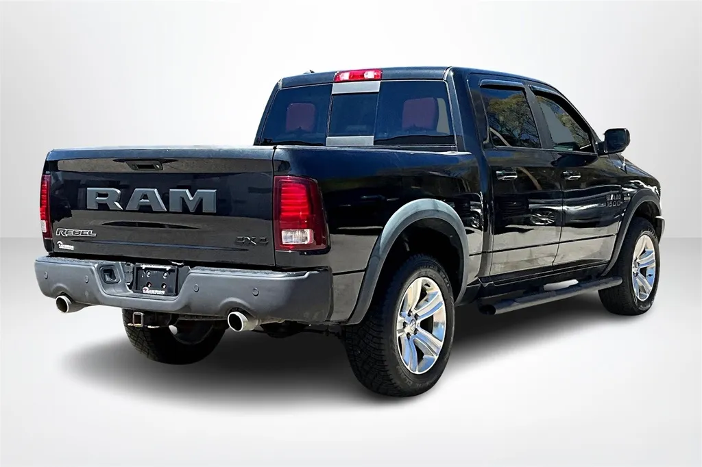 2016 Ram 1500 Rebel photo 13
