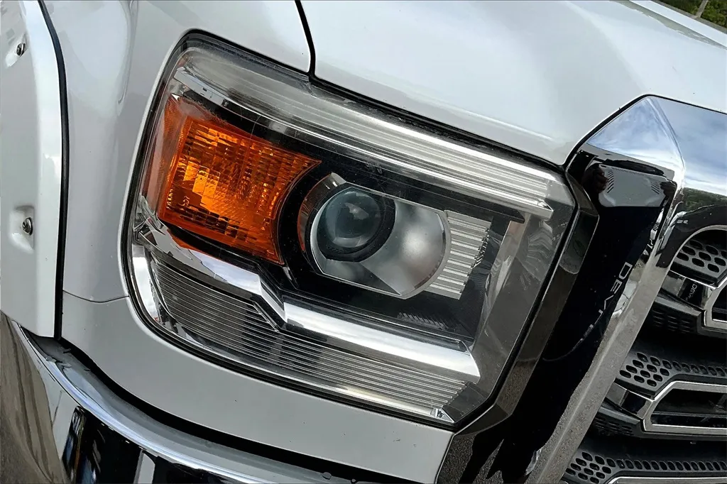 2015 Gmc Sierra SLE photo 26