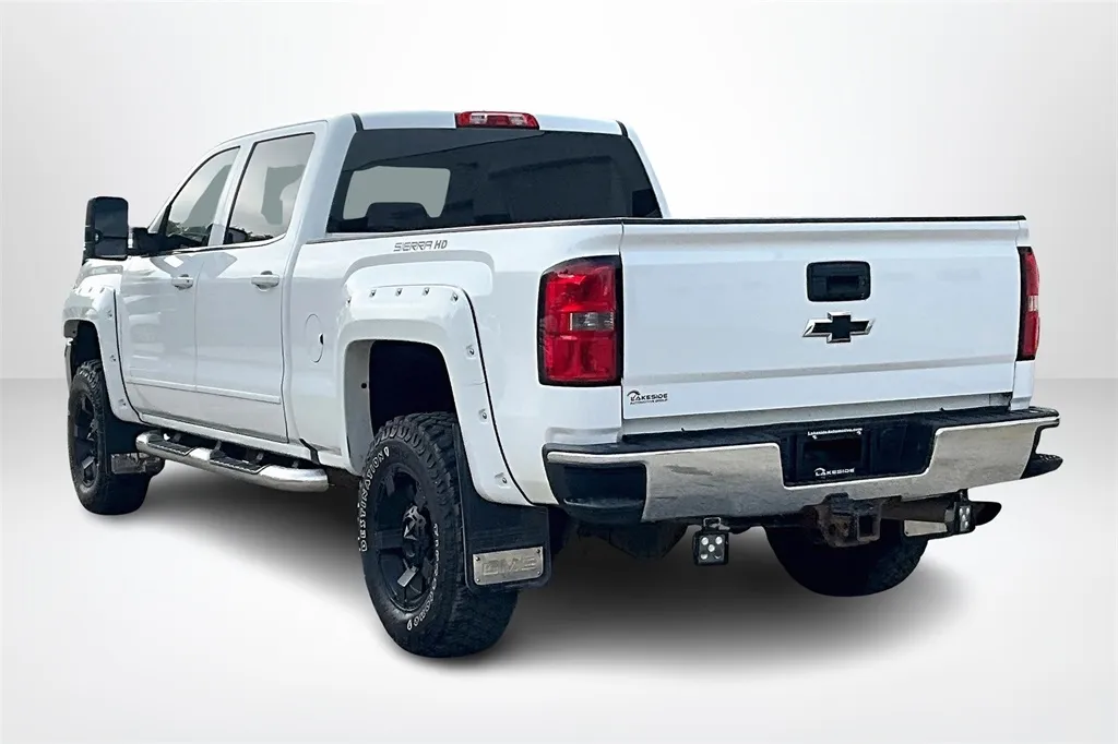 2015 Gmc Sierra SLE photo 2