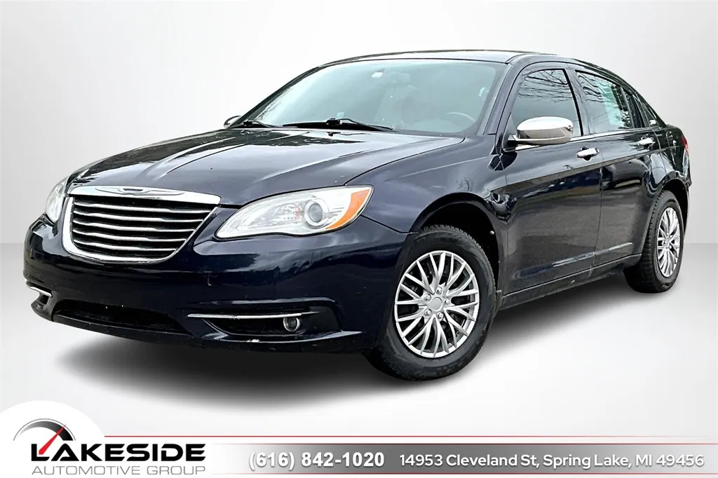 2011 Chrysler 200 Limited for sale in Spring Lake, MI