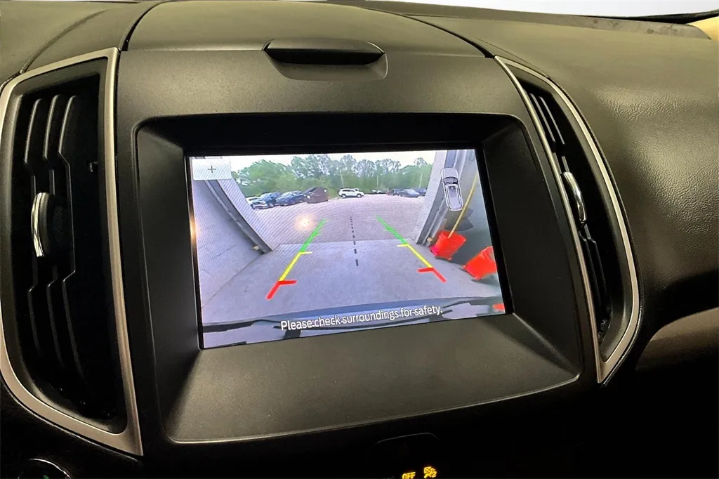 2019 Ford Edge SEL photo 15