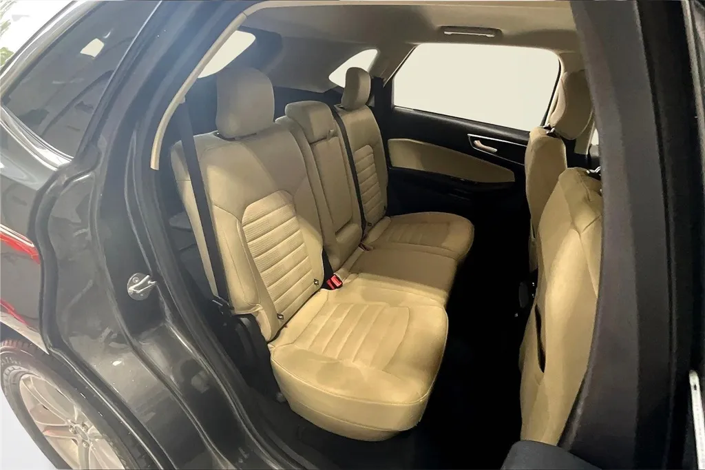 2019 Ford Edge SEL photo 29