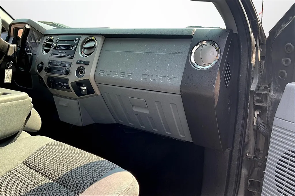 2015 Ford F-350 photo 26
