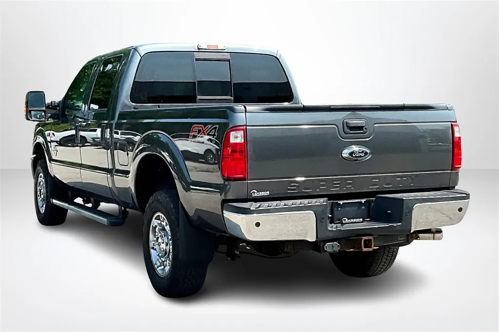 2015 Ford F-350 photo 2