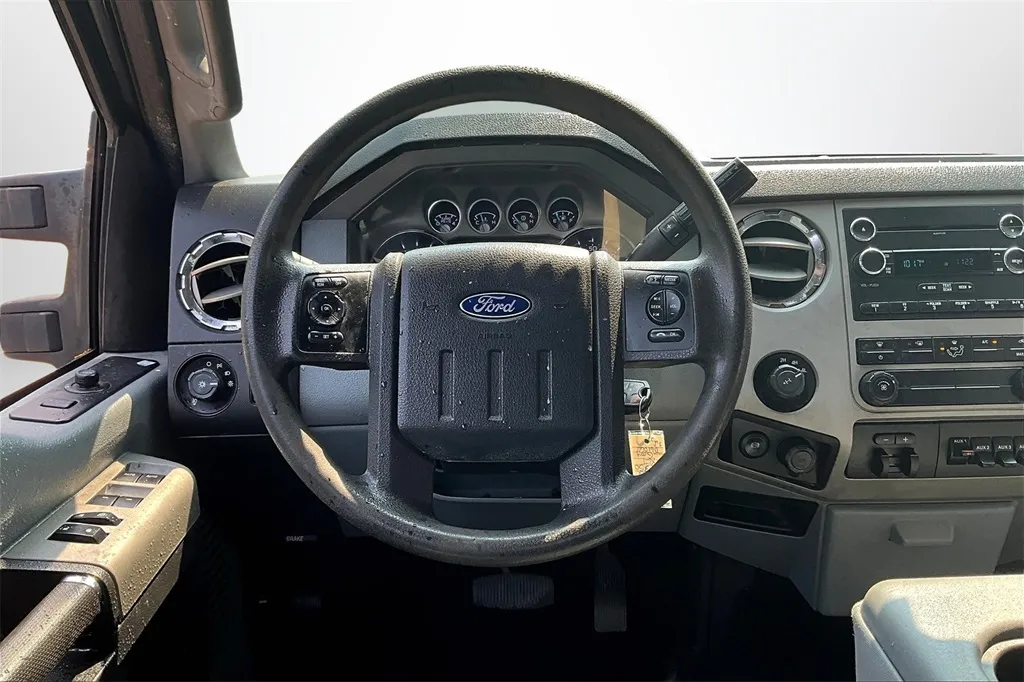 2015 Ford F-350 photo 21