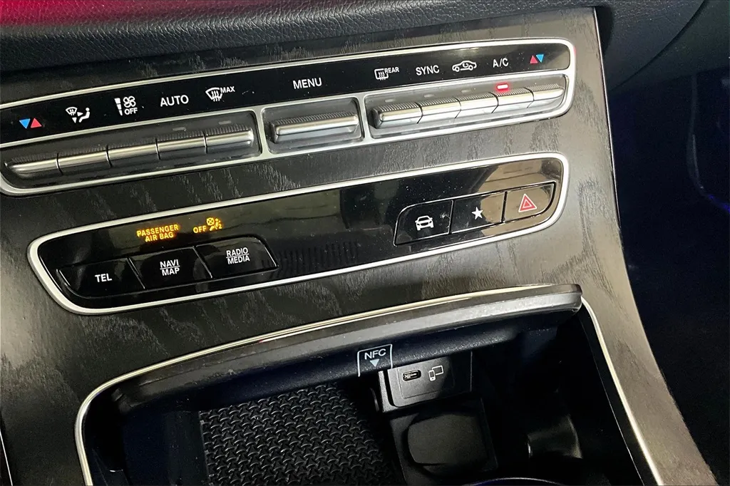 2022 Mercedes Benz E 53 AMG photo 27