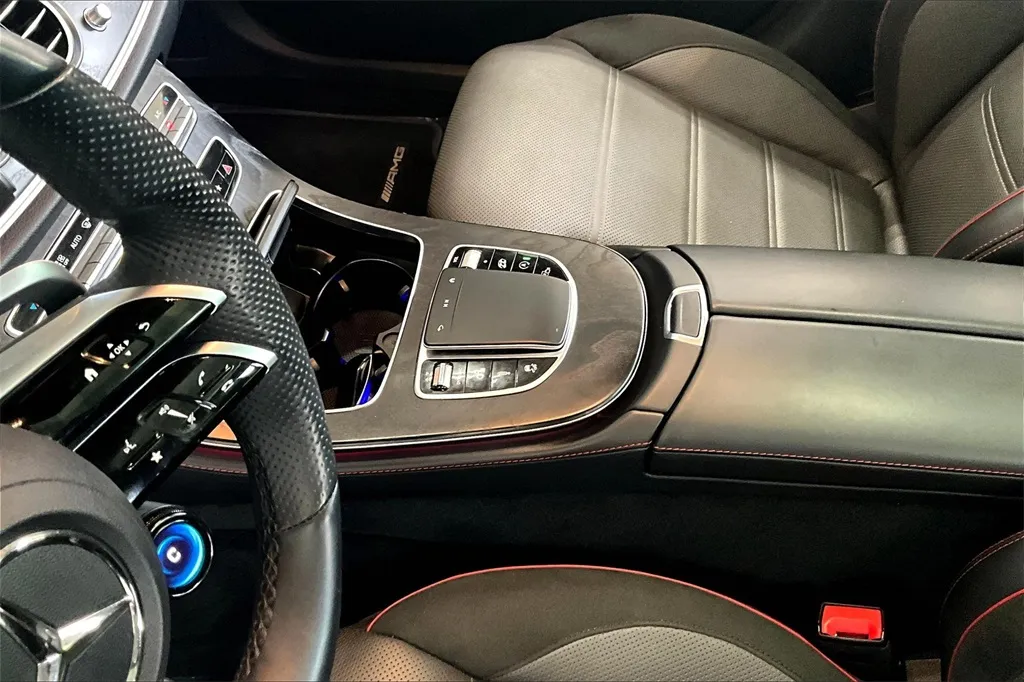 2022 Mercedes Benz E 53 AMG photo 28
