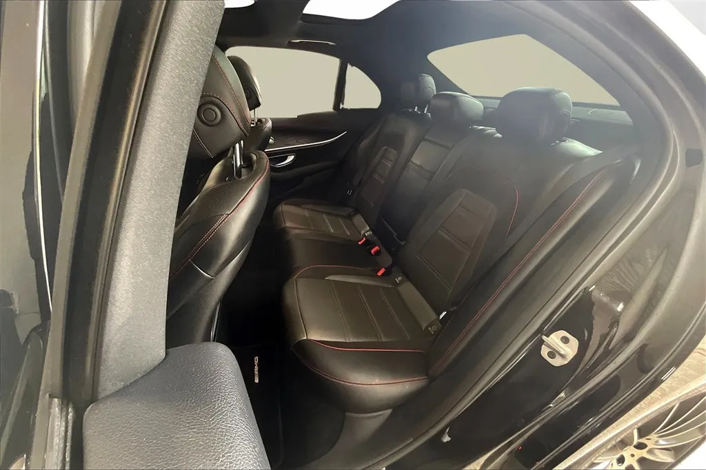 2022 Mercedes Benz E 53 AMG photo 8