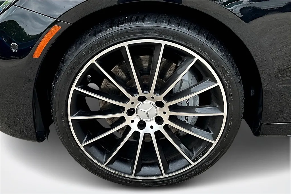 2022 Mercedes Benz E 53 AMG photo 22