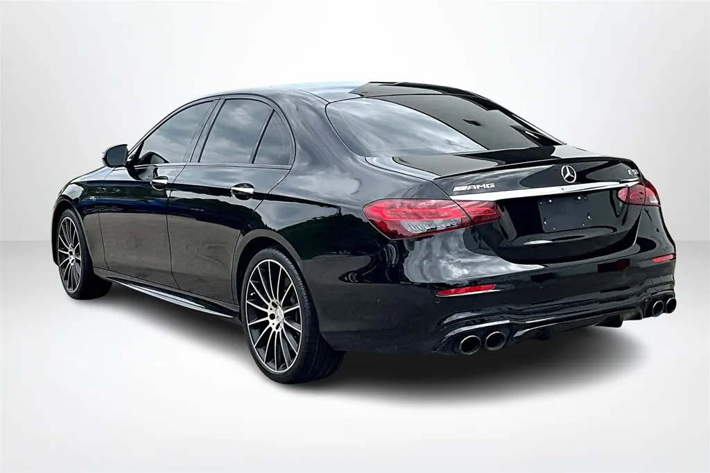 2022 Mercedes Benz E 53 AMG photo 2